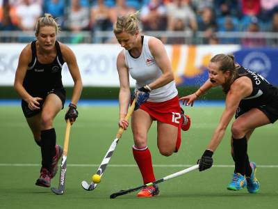 Disappointing defeat for hockey women
