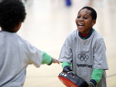 Young refugees learn new skills alongside Olympians