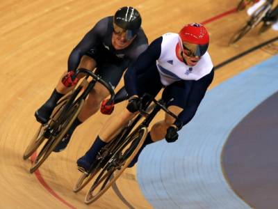 Van Velthooven grabs cycling bronze