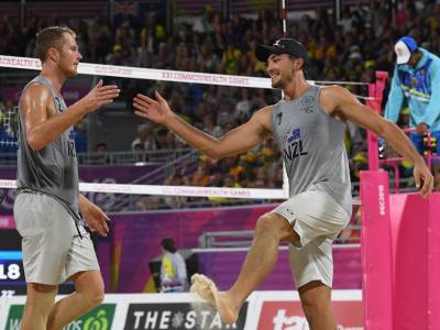 O'Dea brothers through in beach volleyball