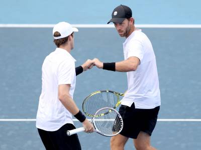 Daniell and Venus take tennis bronze