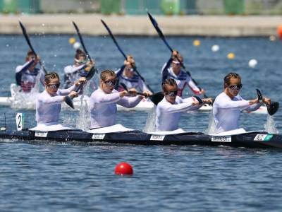 Paddlers just miss a fourth medal