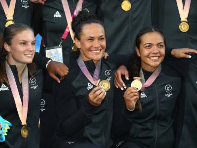 New Zealand Women’s Rugby Sevens Team Awarded Lonsdale Cup for 2018 at Olympic Gala Dinner