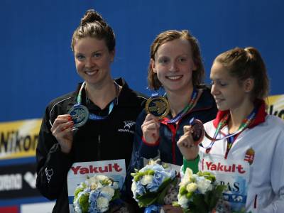 Olympian and Commonwealth Games medallist Lauren Boyle retires from swimming